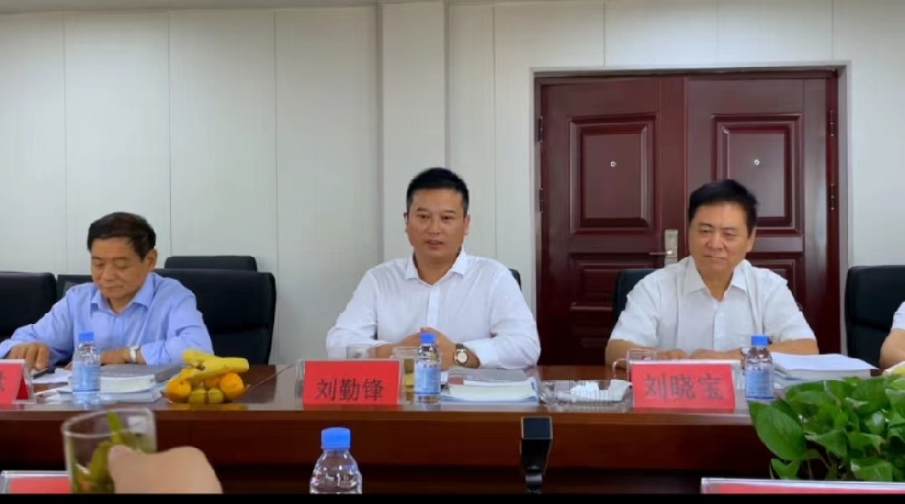 多拼式大斷面隧道窯&移動(dòng)式隧道窯大規(guī)模固廢處置技術(shù)裝備暨煤矸石、建筑垃圾盾溝泥等大宗固廢燒結(jié)法技術(shù)裝備專場推介會(huì)圓滿落幕！